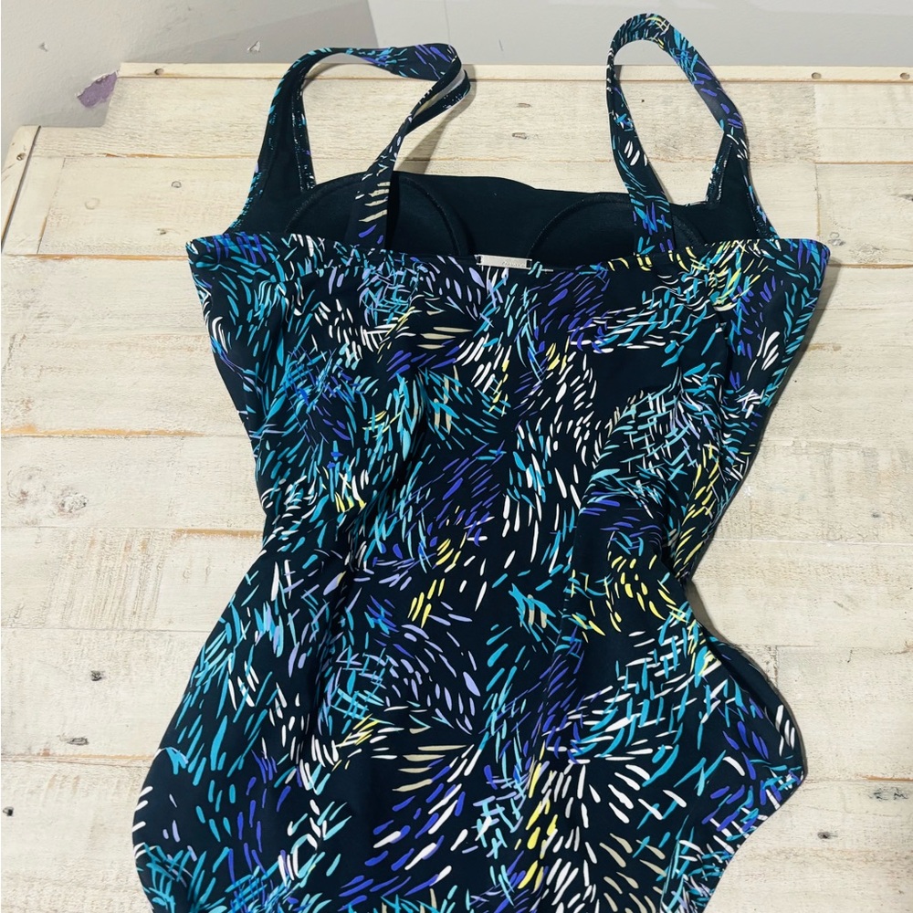 ❤️Calvin Klein Geometric One Piece Swimsuit-Sz M (8-10) - Picture 3 of 5